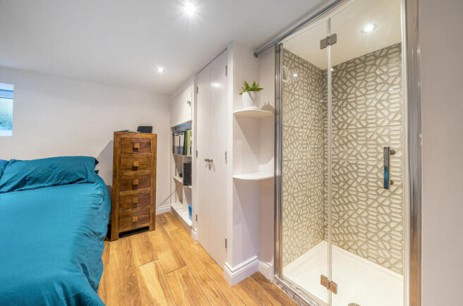 1 bed Flat for sale Image 8