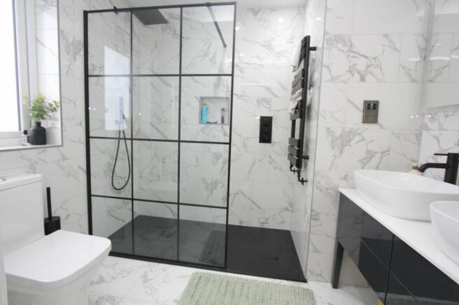 En Suite One