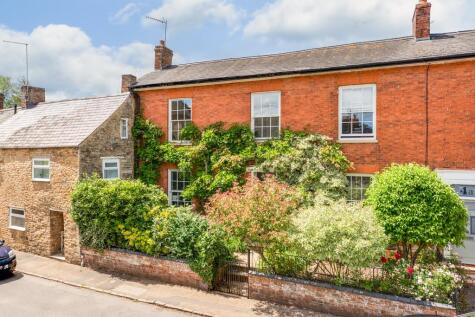 NN14 Bridge Street, Geddington