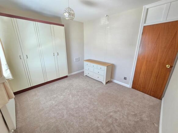 3 bed Semi-Detached for sale Image 9