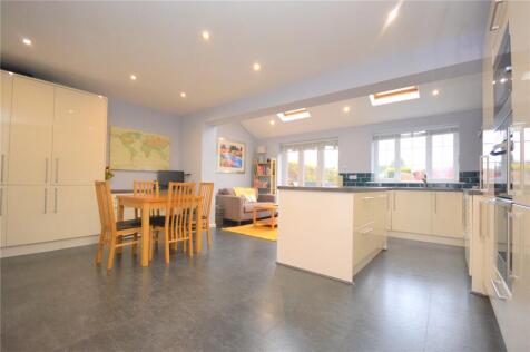 St. Johns Close, Aberford, Leeds