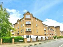 18, Ascot Court, Aldershot GU11 1HG