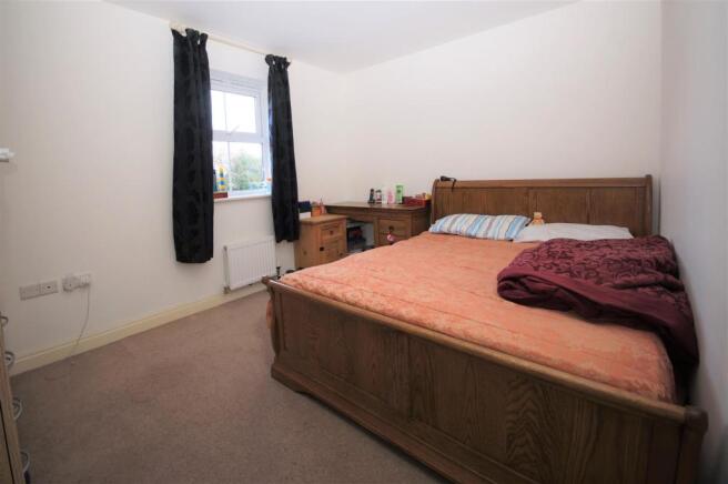 bed2.jpg