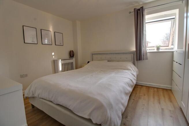 Bedroom 1a