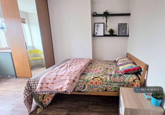 Room 2 (Top Floor) £760/Pcm