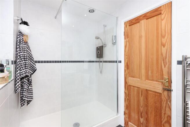 Shower Room.jpg