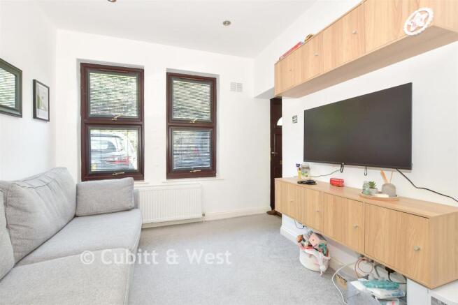 Kitchen/ Lounge