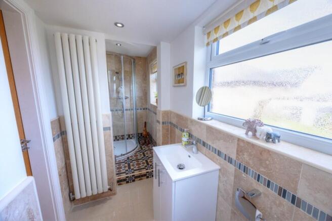 4 bed Detached for sale Image 10