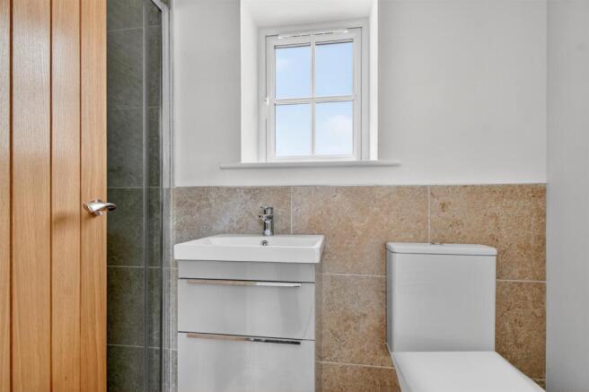 3 bed Terraced for sale Image 7
