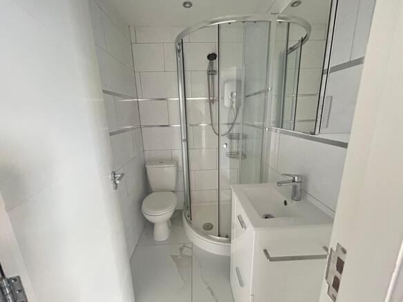 1 bed Flat to rent Image 6