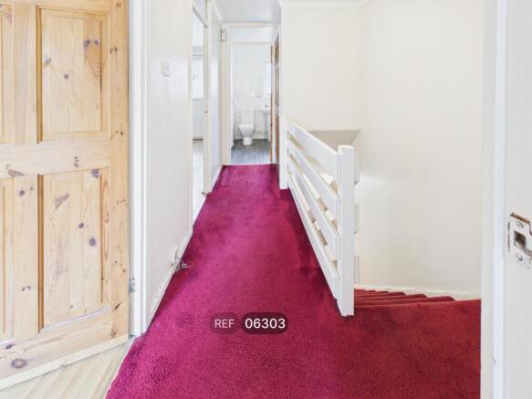 3 bed Terraced to rent Image 6