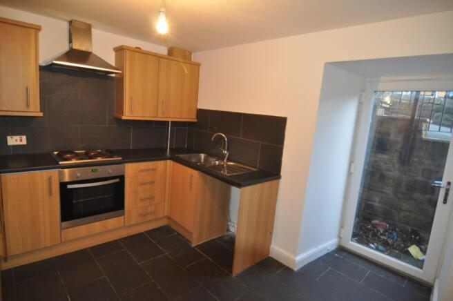 2 bed Apartment to rent Image 6