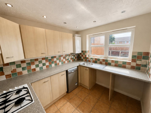 Kitchen (1/2)