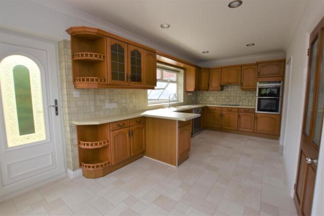 Breakfast Kitchen.jpg