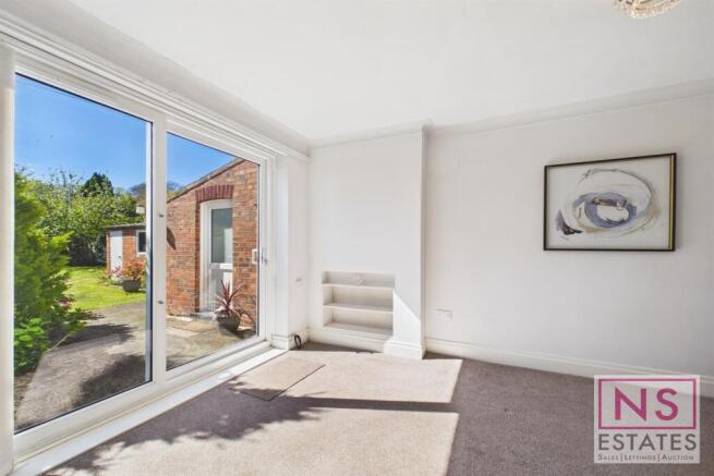 3 bed Semi-Detached for sale Image 10