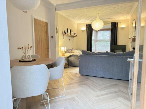 Dining Area/Lounge