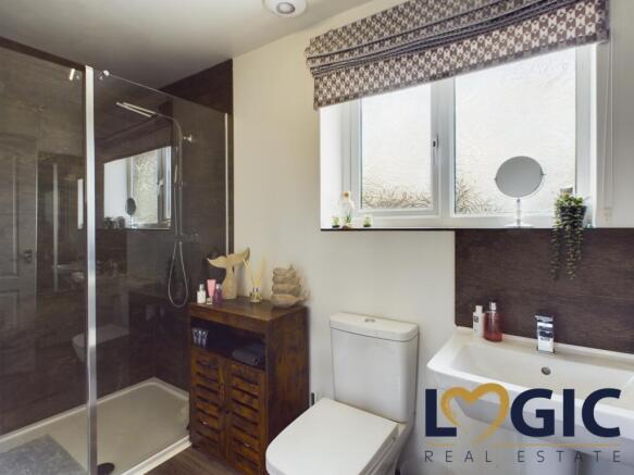 25 Havercroft Rise  (22)