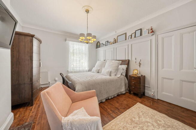 4 bed Terraced for sale Image 8