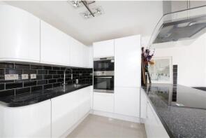 51, Stranraer Way, London N1 0DR