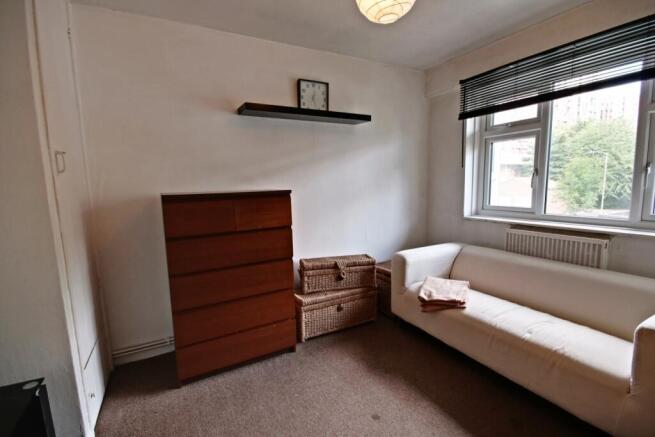 2 Locke House - Bedroom 1