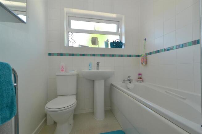 bathroom2.JPG