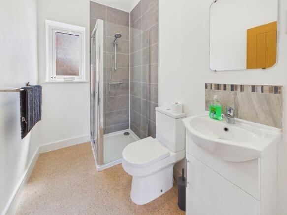 2 bed Apartment for sale Image 11