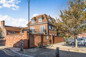 The Penthouse, Manor House, High Street, Hamble, Hamble-le-rice SO31 4JE