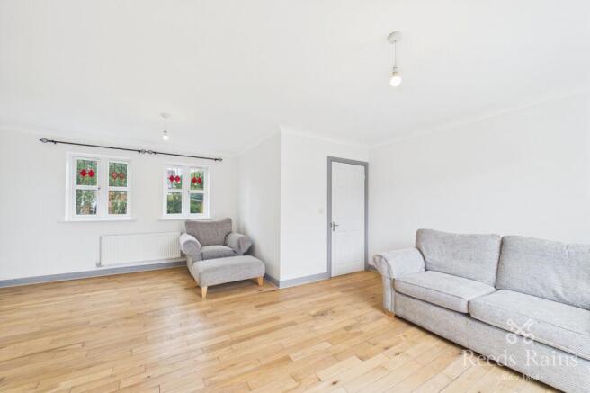 3 bed Semi-Detached for sale Image 6