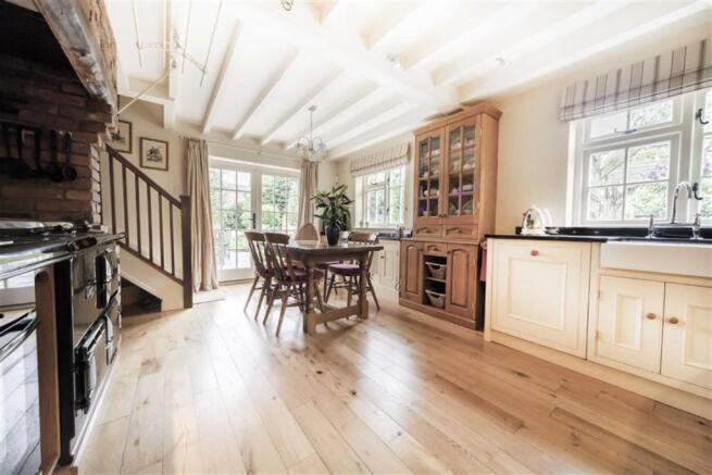 BREAKFAST KITCHEN