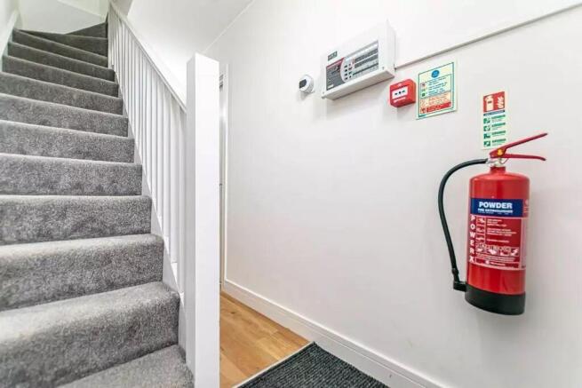 5 bed Terraced for sale Image 12