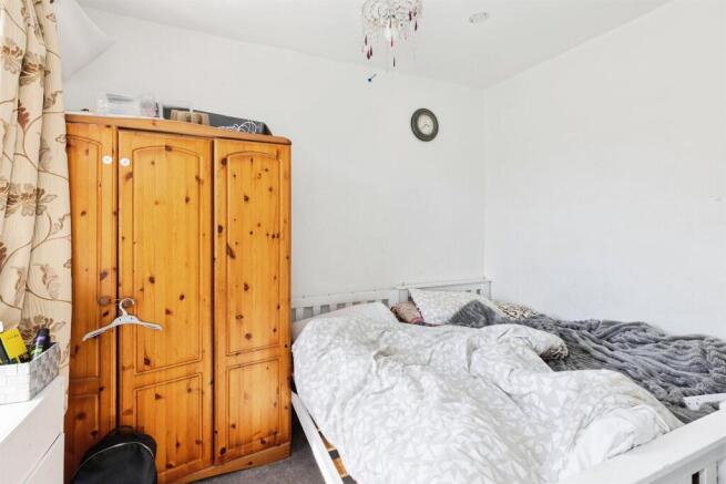 4 bed Terraced for sale Image 9