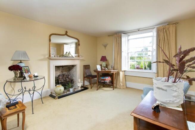 Sitting/family Room