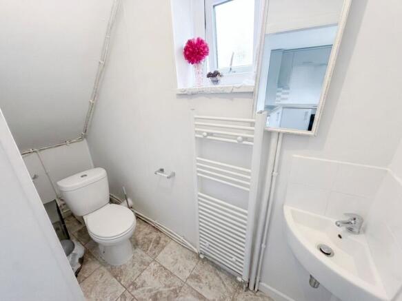 3 bed Semi-Detached for sale Image 6