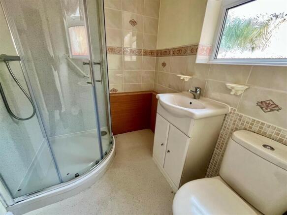 Shower Room.jpg