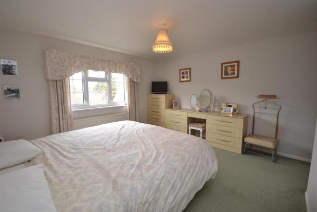 Master Bedroom 1.JPG