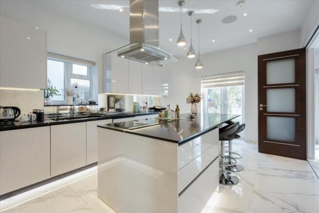 7 bedroom detached house for sale, Beaufort Road, Haymills Estate, Ealing, London W5 photo 4