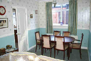 LOUNGE / DINING ROOM