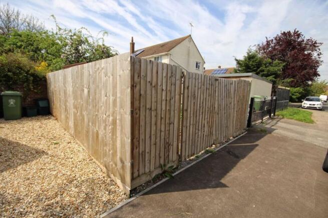 FENCED SPACE TO FRONT