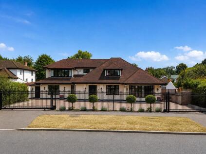 Stradbroke Drive, Chigwell, Essex, IG7