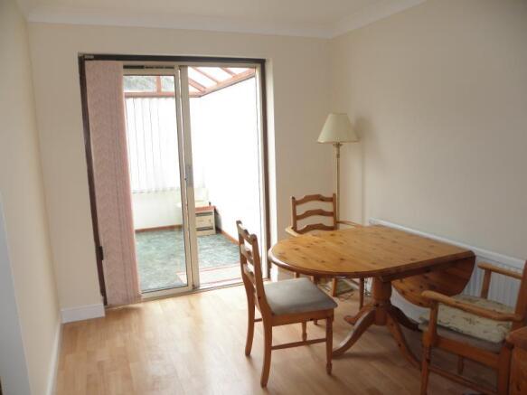 11 Whittingstall Ave