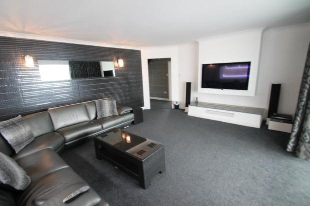 LIVING ROOM 2