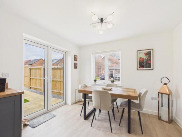 3 bed Semi-Detached for sale Image 4
