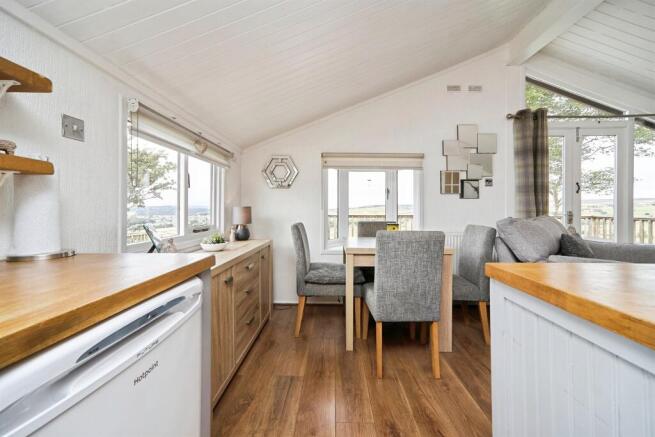 2 bed Park Home for sale Image 10