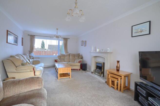 4 bed Detached for sale Image 6