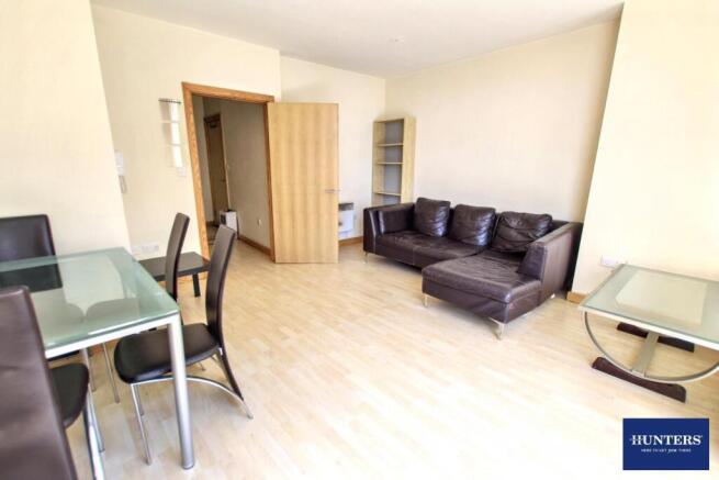 2 bed Flat to rent Image 6
