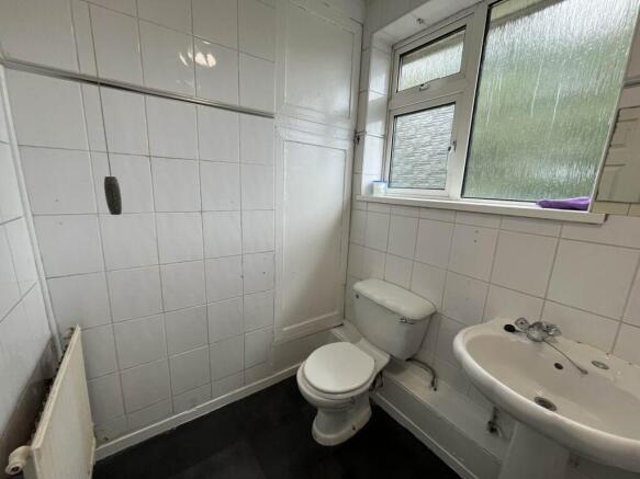 3 bed Semi-Detached to rent Image 4
