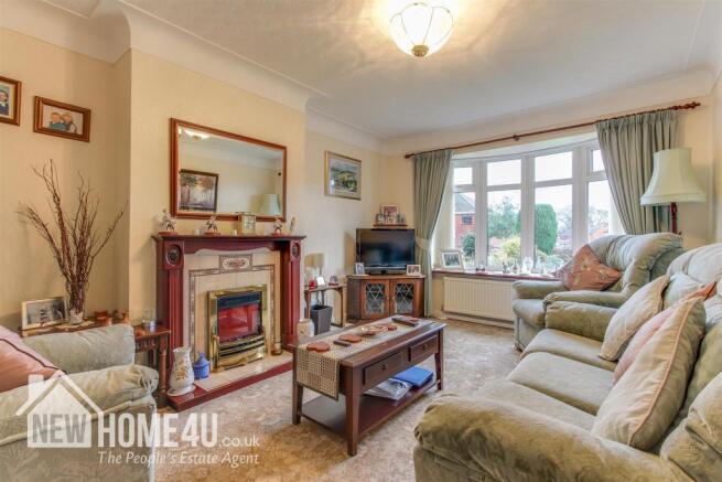 LOUNGE: