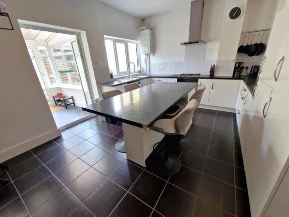 Kitchen/Breakfast Room
