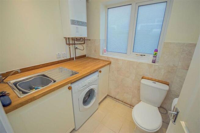 UTILITY ROOM & Wc