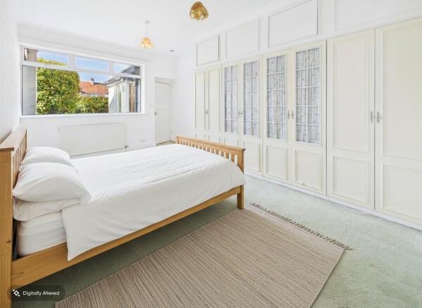 2 bed Apartment for sale Image 10